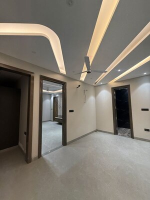 Room in 4 BHK Builder Floor at Sector 85 – for Sale