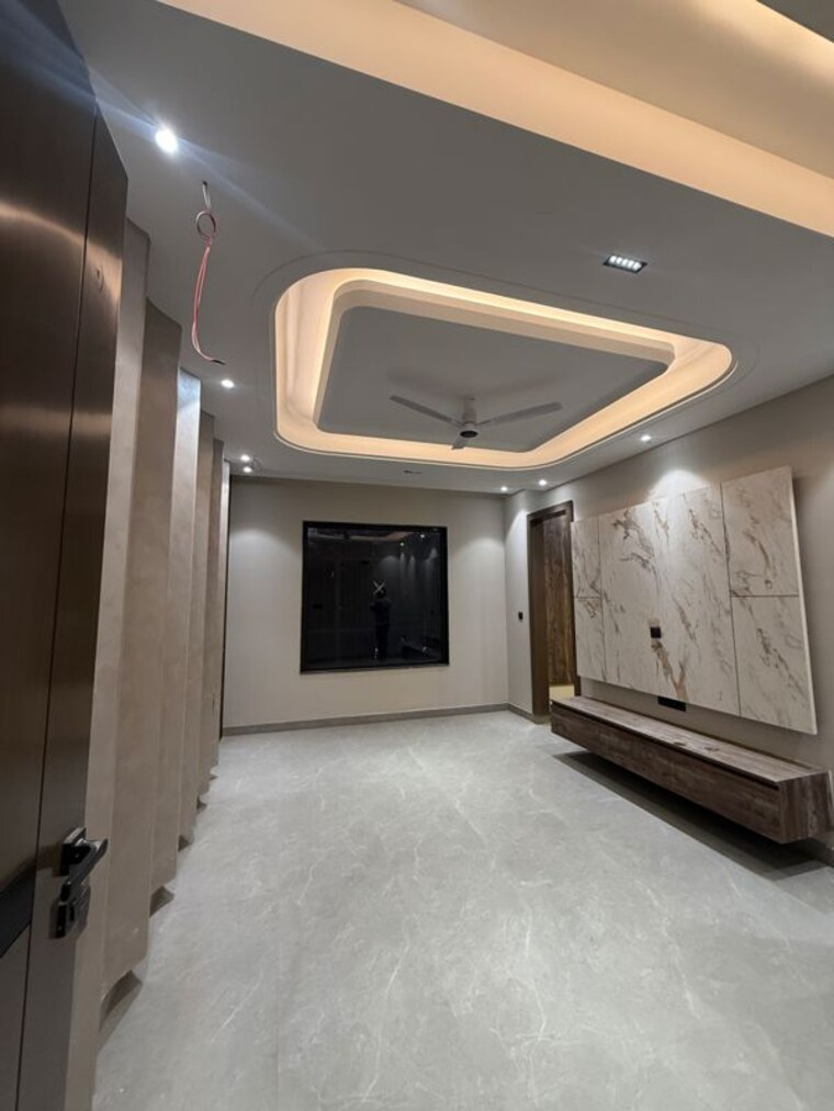 undefined, sector 85 4 Bedroom 327 Sq.Yd. Builder Floor In Sector 85 Faridabad 9808836