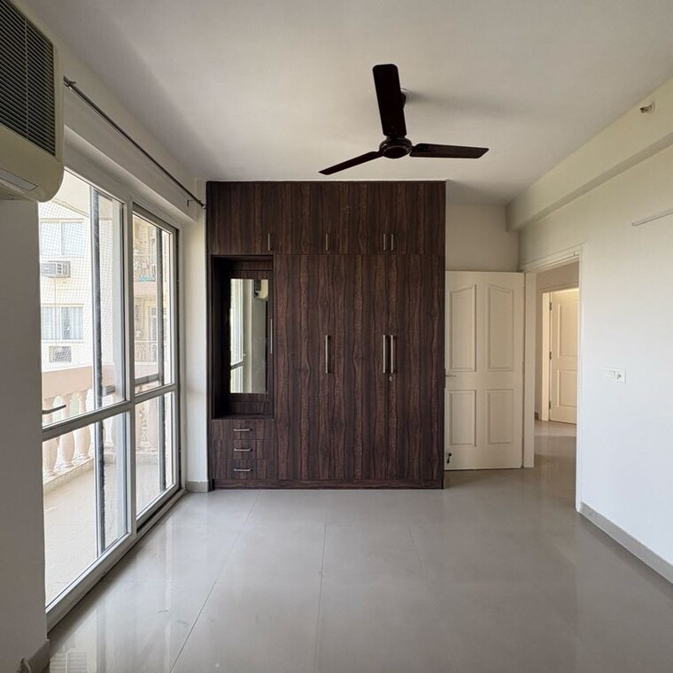 Room, bptp-park-prime 3.5 Bedroom 2061 Sq.Ft. Apartment In Sector 66 Gurgaon 9808887