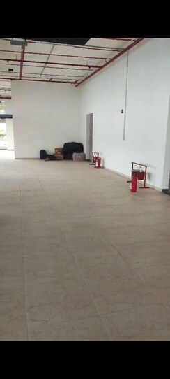 Showroom For Rent in Worli Residency