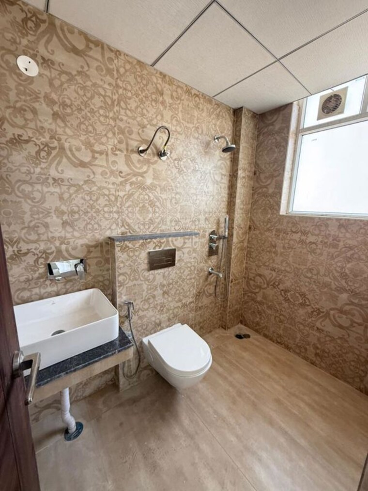 Bathroom, artique-uptown-skylla 4 Bedroom 2505 Sq.Ft. Apartment In International Airport Road Zirakpur 9808901