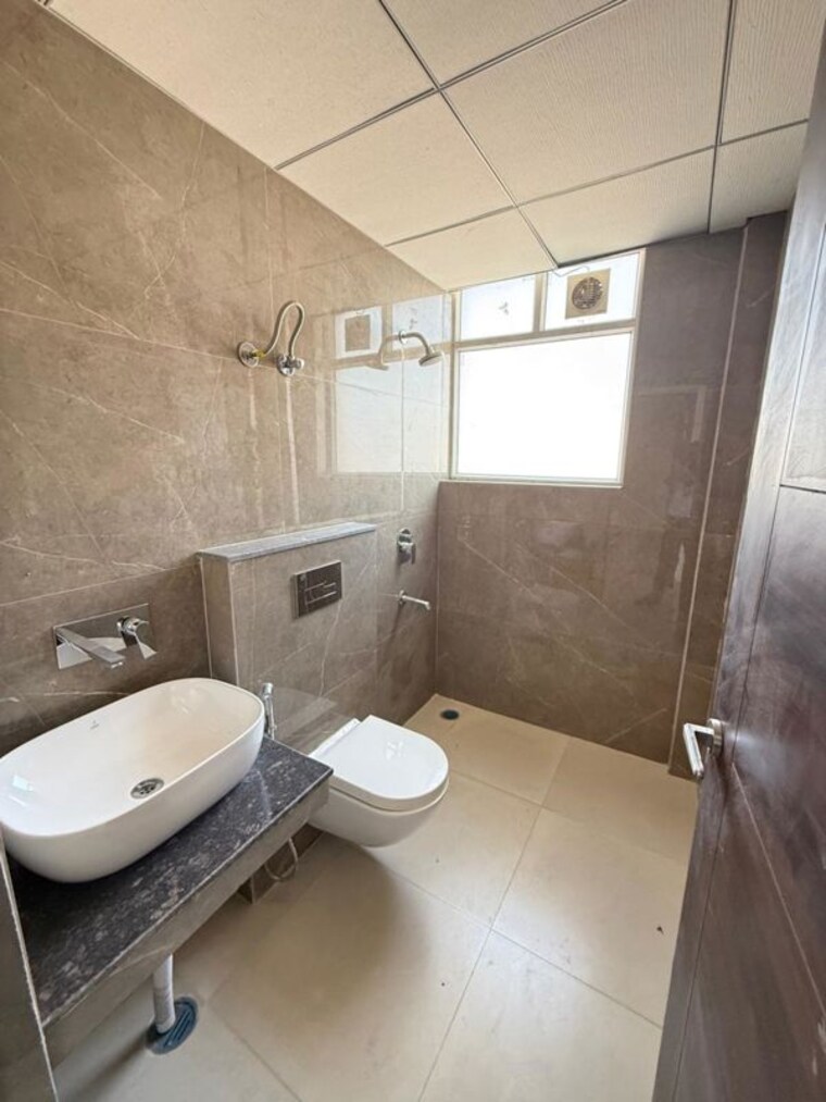 Bathroom, artique-uptown-skylla 4 Bedroom 2505 Sq.Ft. Apartment In International Airport Road Zirakpur 9808901