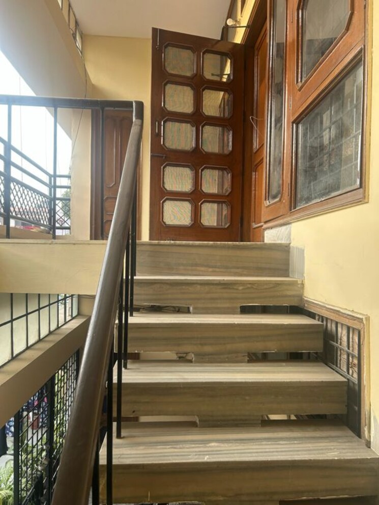 Balcony, sector 44 1 Bedroom 2200 Sq.Ft. Independent House In Sector 44 Chandigarh 9808932