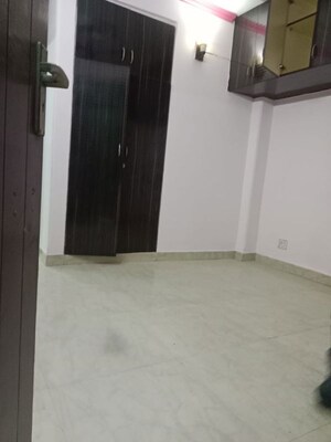 Room in 1 BHK Builder Floor at Neb Sarai – for Rent