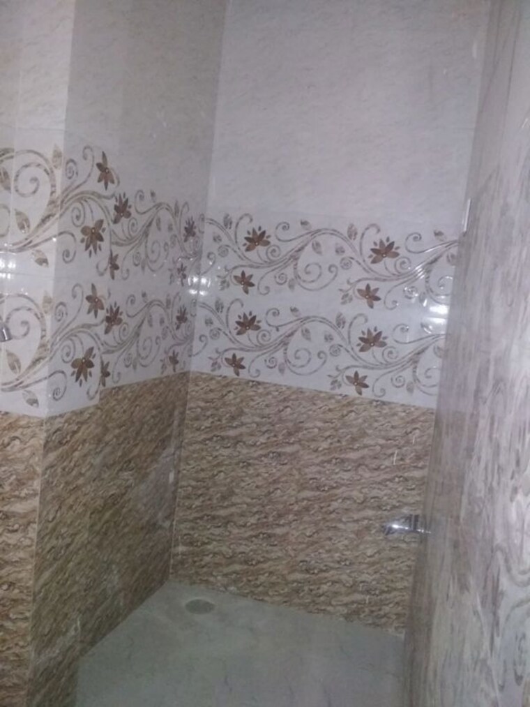 Bathroom, neb sarai 2 Bedroom 850 Sq.Ft. Builder Floor In Neb Sarai Delhi 9808961