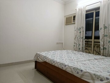 Bedroom in 3 BHK Apartment at Bandra West – for Rent