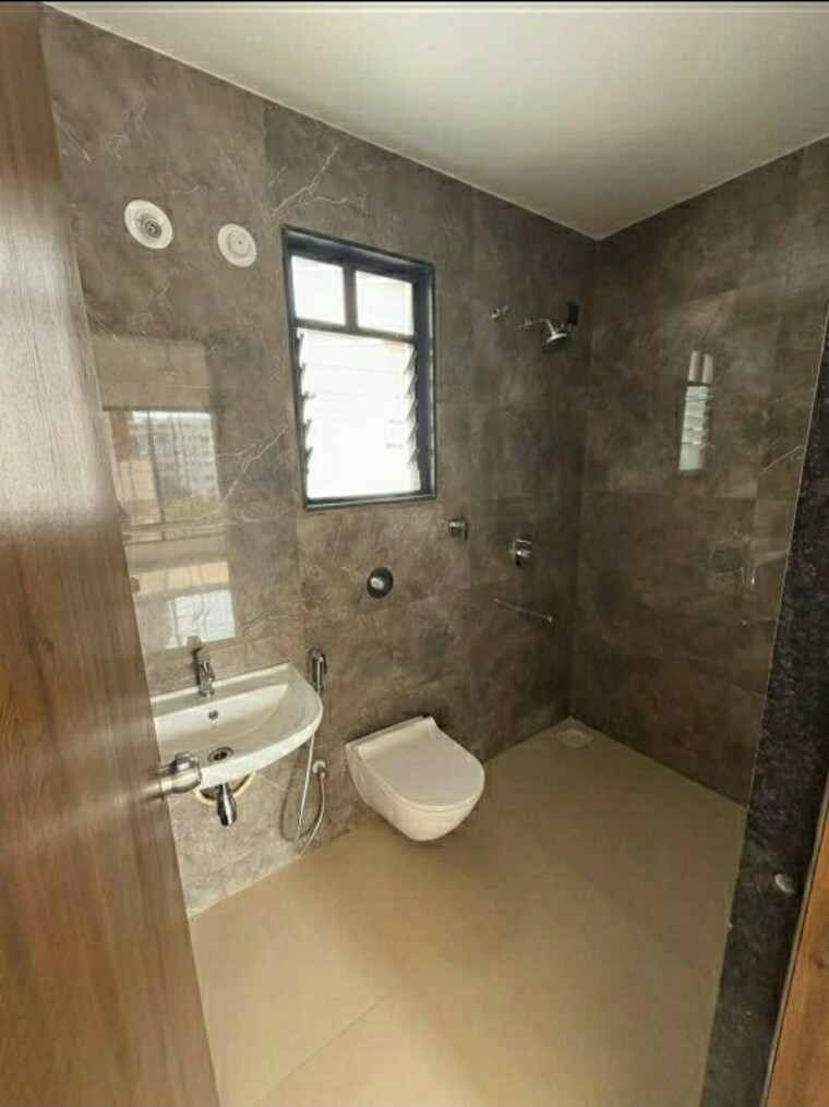 Bathroom, viman-pride 2 Bedroom 1050 Sq.Ft. Apartment In Viman Nagar Pune 9808971