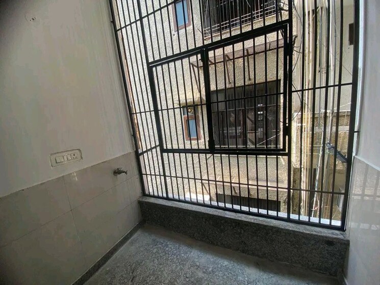 Balcony, chattarpur 2 Bedroom 900 Sq.Ft. Builder Floor In Chattarpur Delhi 9808985