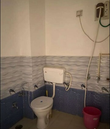 Attached Bathroom in 2 BHK Apartment at Sitapur Road – for Rent