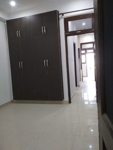 Room in 1 BHK Builder Floor at Neb Sarai – for Rent