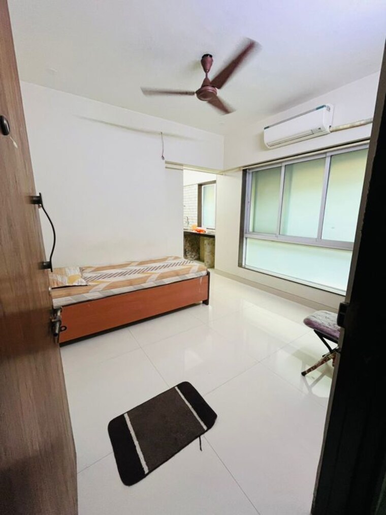 Bedroom, vile parle west Studio 200 Sq.Ft. Apartment In Vile Parle West Mumbai 9808991