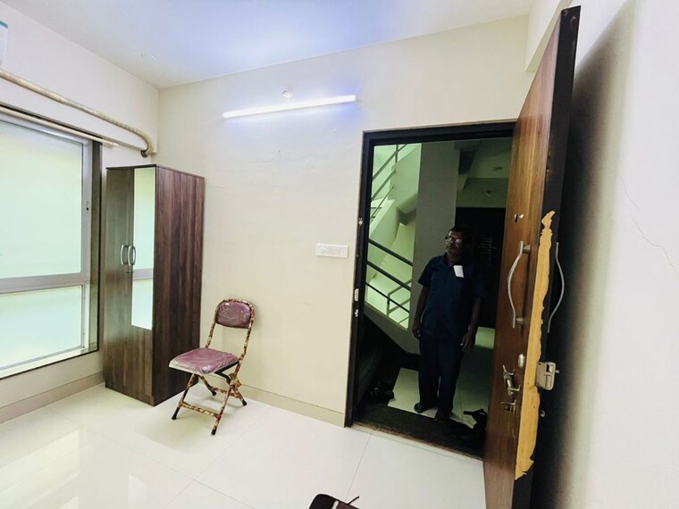Living Room, vile parle west Studio 200 Sq.Ft. Apartment In Vile Parle West Mumbai 9808991