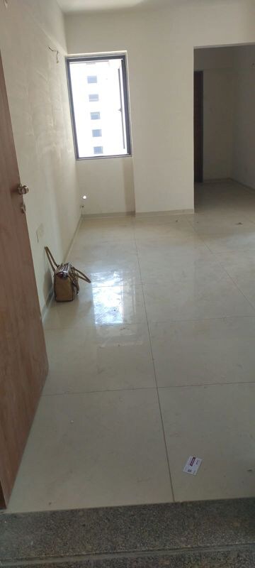 Room in 2 BHK Apartment at Param Serenity, Muthiya – for Rent