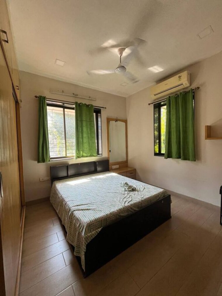 Bedroom, juhu 1 Bedroom 500 Sq.Ft. Apartment In Juhu Mumbai 9809013