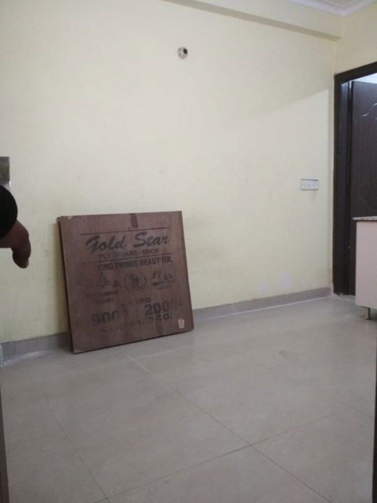 Room, neb sarai 1 RK 250 Sq.Ft. Builder Floor In Neb Sarai Delhi 9809018