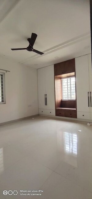 Room in 3 BHK Apartment at Greenmark Mayfair Apartments, Tellapur – for Rent