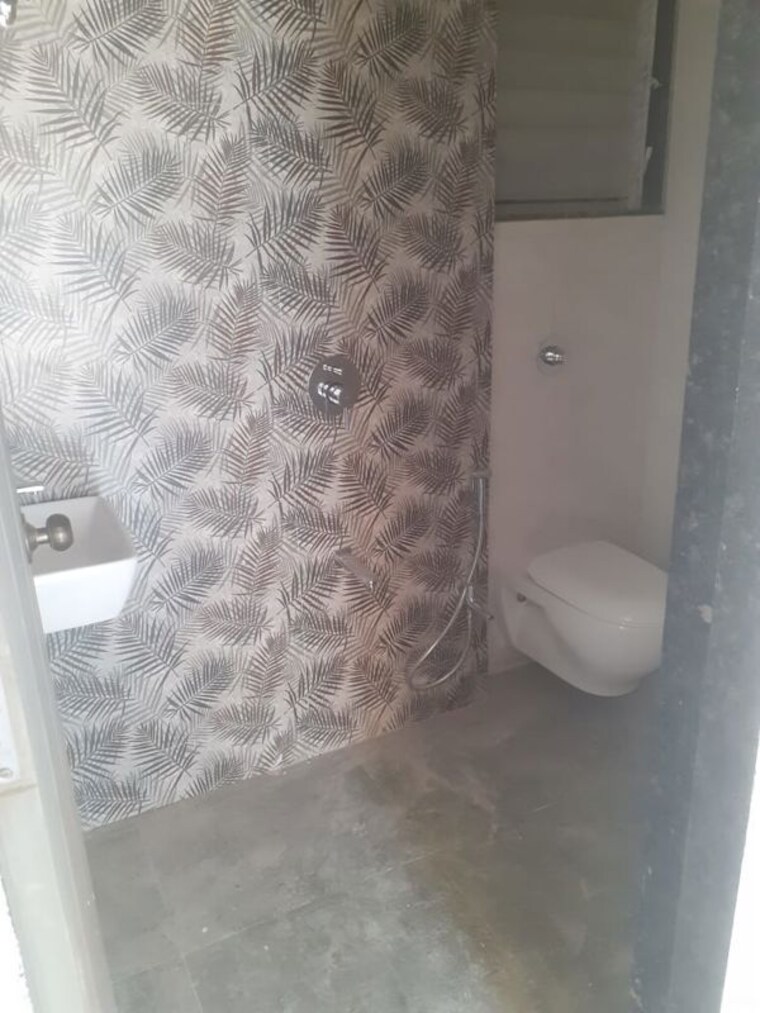 Bathroom, goregaon east 1 Bedroom 410 Sq.Ft. Apartment In Goregaon East Mumbai 9809031