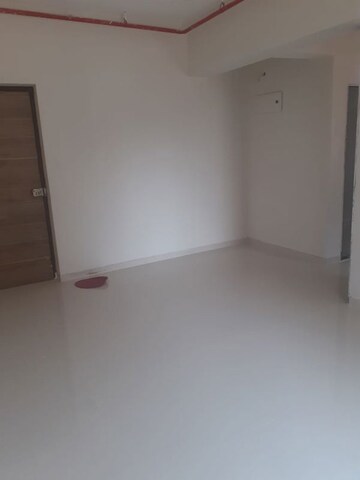 Room in 1 BHK Apartment at Goregaon East – for Rent