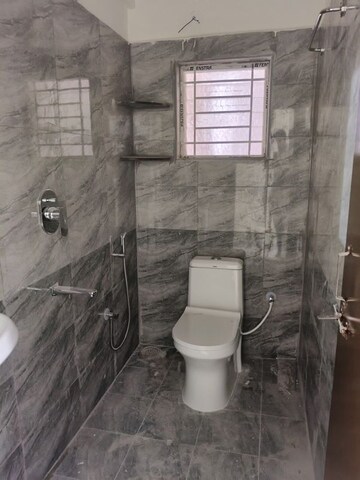 Bathroom in 1 BHK Apartment at Sri Sai Residency Kadubeesanahalli, Kadubeesanahalli – for Rent