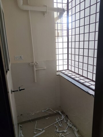 Bathroom in 1 BHK Apartment at Sri Sai Residency Kadubeesanahalli, Kadubeesanahalli – for Rent