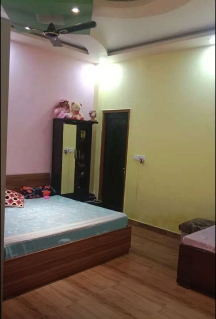 Bedroom, butler colony 3 Bedroom 1950 Sq.Ft. Apartment In Butler Colony Lucknow 9809079