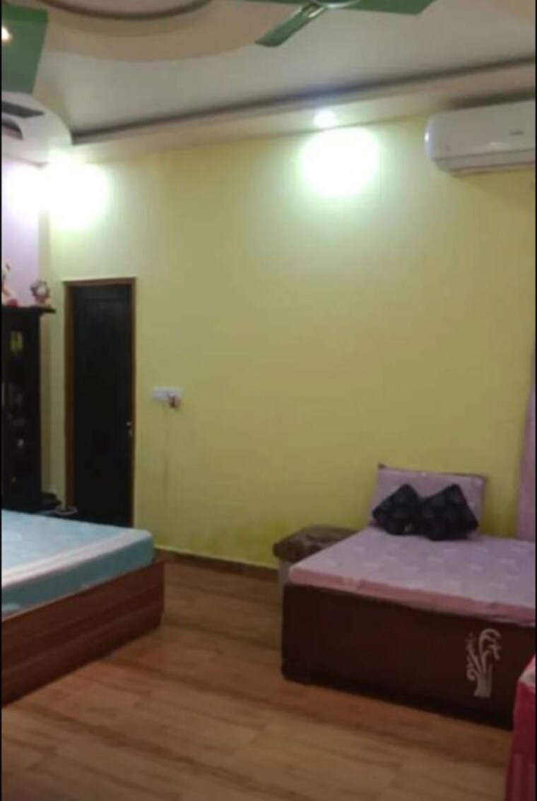 Bedroom, butler colony 3 Bedroom 1950 Sq.Ft. Apartment In Butler Colony Lucknow 9809079