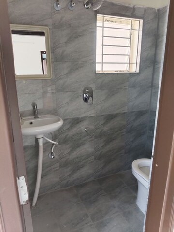 Bathroom in 1 BHK Apartment at Krishna Residency Kadubeesanahalli, Kadubeesanahalli – for Rent