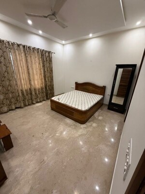 Living Room in 2 BHK Builder Floor at Ansal Sushant Lok I, Sector 43 – for Rent