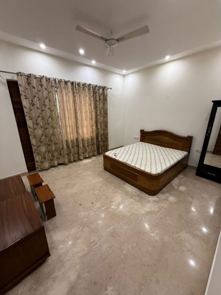 Living Room, ansal-sushant-lok-i 2 Bedroom 2000 Sq.Ft. Builder Floor In Sector 43 Gurgaon 9809103