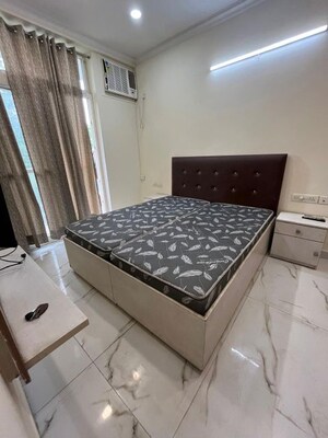 Bedroom in 1 RK Builder Floor at Vipul Square, Sushant Lok I – for Rent