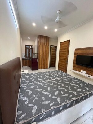 Bedroom in 1 RK Builder Floor at Vipul Square, Sushant Lok I – for Rent