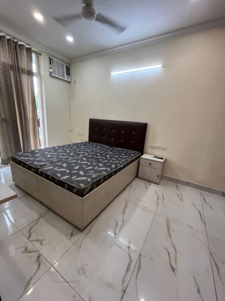 Bedroom, vipul-square 1 RK 400 Sq.Ft. Builder Floor In Sushant Lok I Gurgaon 9809119