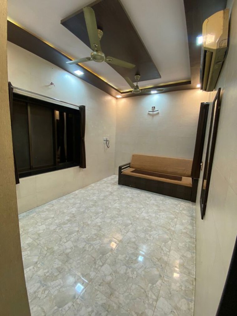 Room, goregaon east 2 Bedroom 710 Sq.Ft. Apartment In Goregaon East Mumbai 9809147