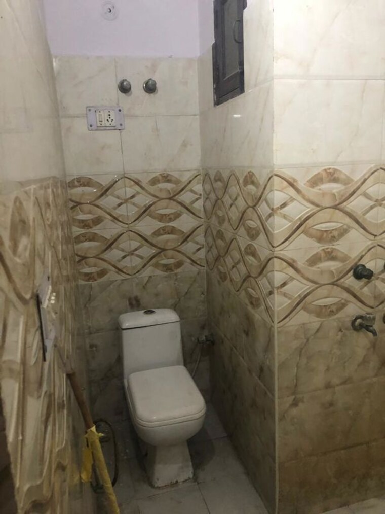 Bathroom, sector 11 1.5 Bedroom 1950 Sq.Ft. Independent House In Sector 11 Noida 9809148