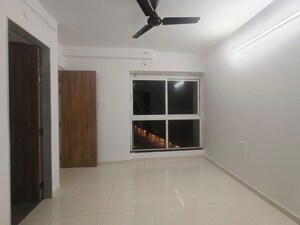 1.5 BHK Apartment For Rent in Godrej Emerald, Ghodbunder Road