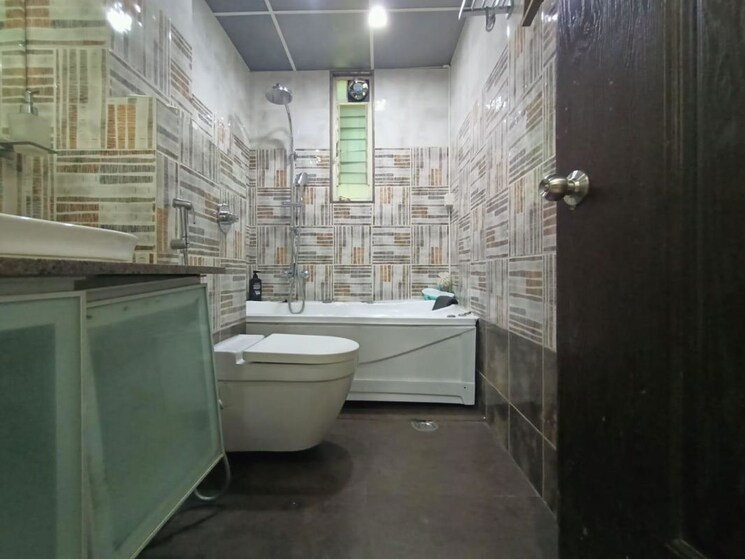 Bathroom, manav-mandir-apartment 2 Bedroom 870 Sq.Ft. Apartment In Dhankawadi Pune 9809177