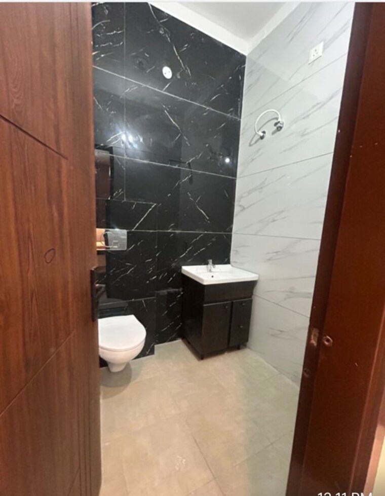 Bathroom, kharar 3.5 Bedroom 135 Sq.Yd. Builder Floor In Kharar Mohali 9387464