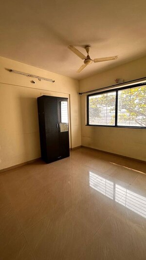Room in 2 BHK Apartment at Dhanori – for Rent