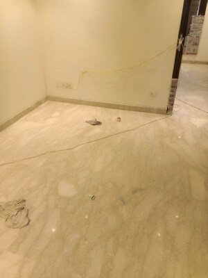 Room in 4 BHK Builder Floor at Greater Kailash I – for Sale