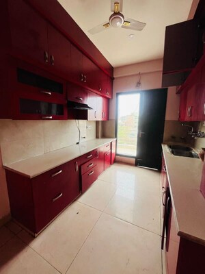 Kitchen in 3 BHK Builder Floor at Sector 47 – for Rent