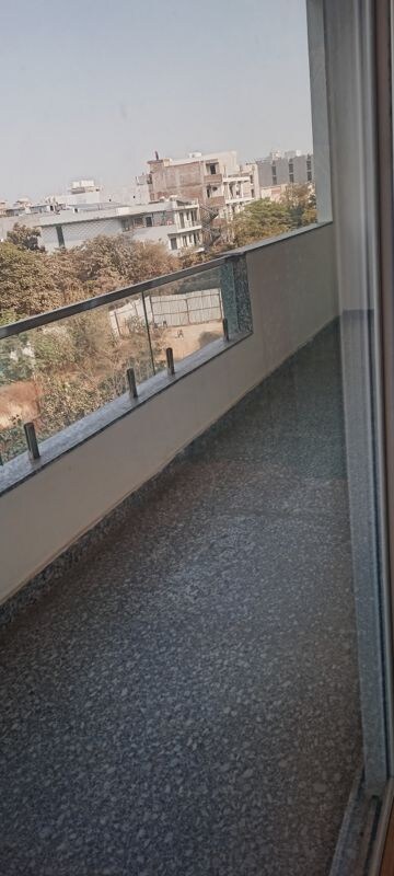 Balcony in 4 BHK Builder Floor at Ansal Sushant Lok I, Sector 43 – for Rent