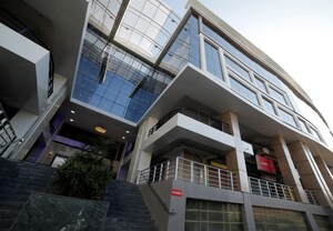  Office Space For Rent in Raipur Road