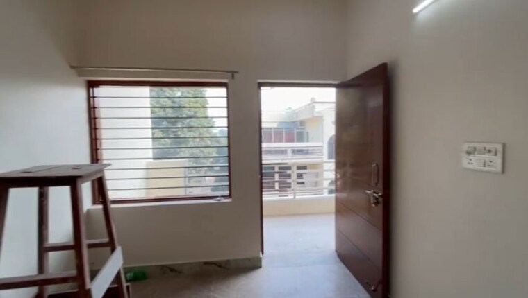 Room, jadhunath-enclave 2.5 Bedroom 200 Sq.Ft. Builder Floor In Sector 29 Faridabad 9809247