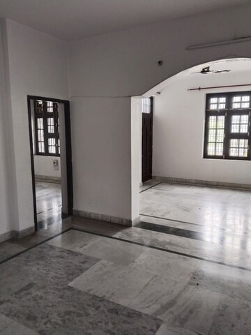 2.5 BHK Builder Floor For Rent in Gomti Nagar