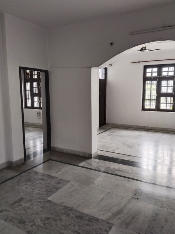 2.5 BHK + Pooja Room Builder Floor For Rent in Gomti Nagar