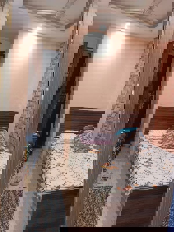 1 RkBuilder Floor For Rent in Lajpat Nagar 4