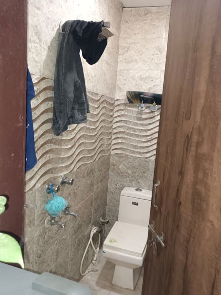 Bathroom, lajpat nagar 4 1 RK 311 Sq.Ft. Builder Floor In Lajpat Nagar 4 Delhi 9809216