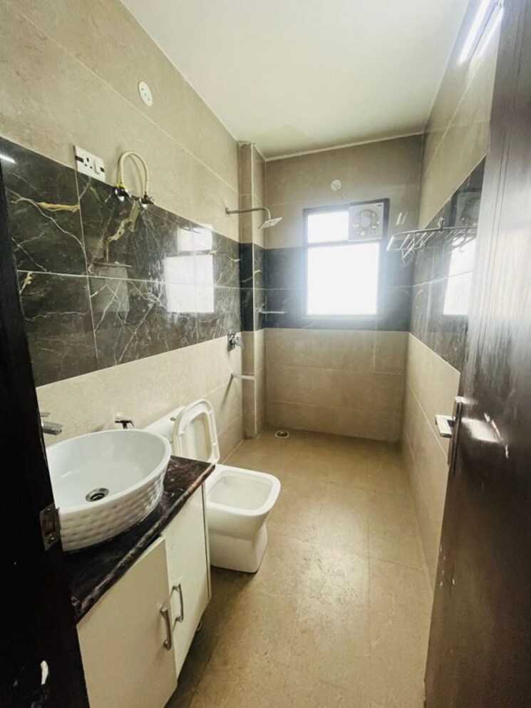 Kitchen, sector 46 3 Bedroom 2348 Sq.Ft. Builder Floor In Sector 46 Gurgaon 9809281