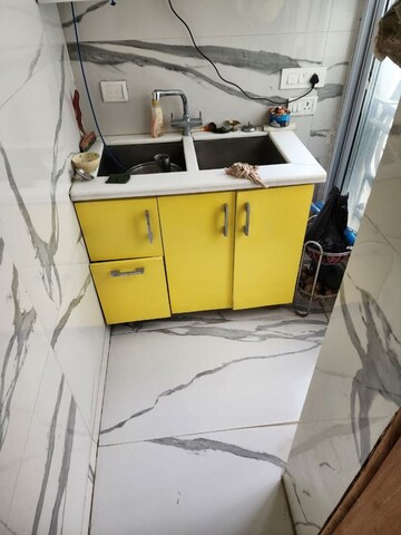 Team Area in 3 BHK Apartment at Vatika City, Sector 49 – for Rent