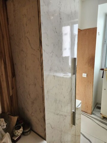 Bathroom in 4 BHK Apartment at Vatika City, Sector 49 – for Rent